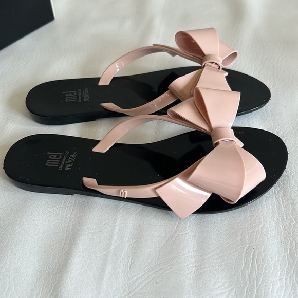 New in the box Mel, dreamed by Melissa harmonic bow III INF black/pink girls - Picture 4 of 7